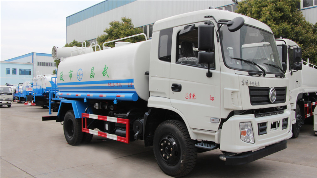 东风专底（12方）CLW5161GSSE5雾炮洒水车