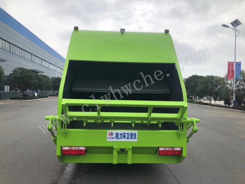 东风D9型12方压缩式垃圾车